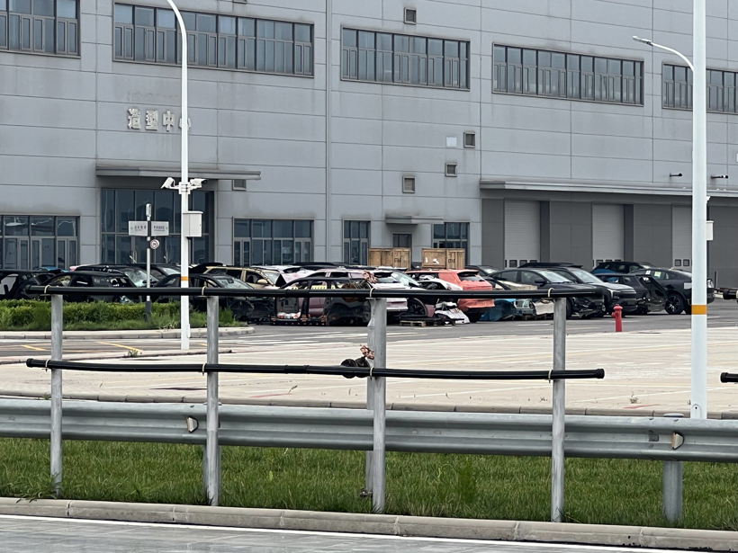 当首富过苦日子造车