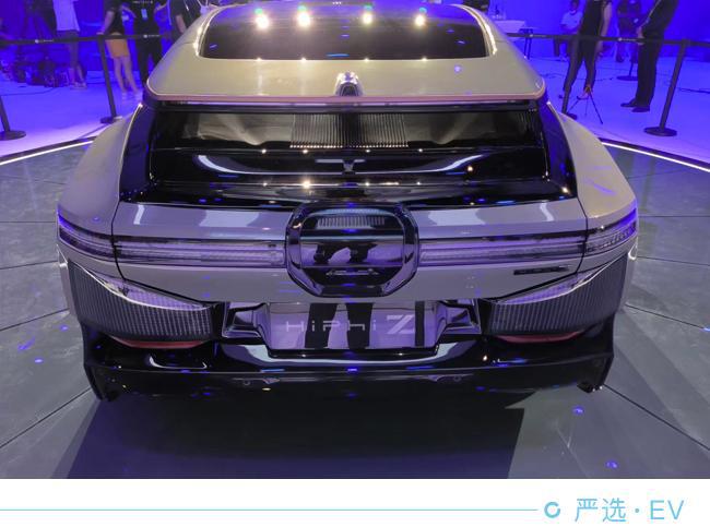 从游戏中走来 HiPhi Z与机甲龙促成机能电跑