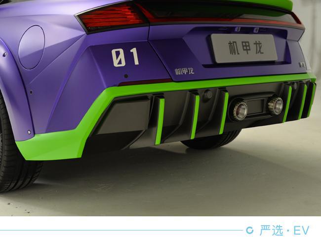 从游戏中走来 HiPhi Z与机甲龙促成机能电跑