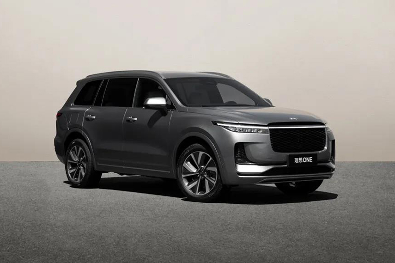 李想透露“小道消息”，理想L8将按智能化程度划分配置，将具有多款车型