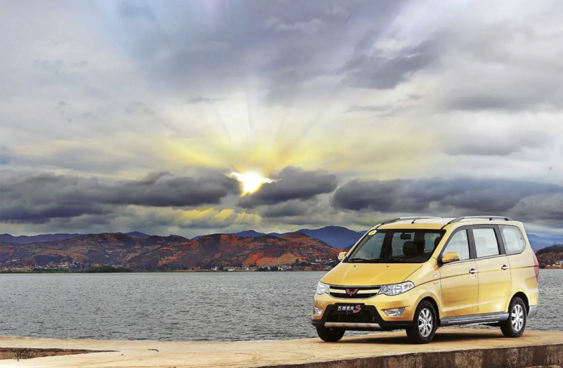 给五菱泼盆冷水