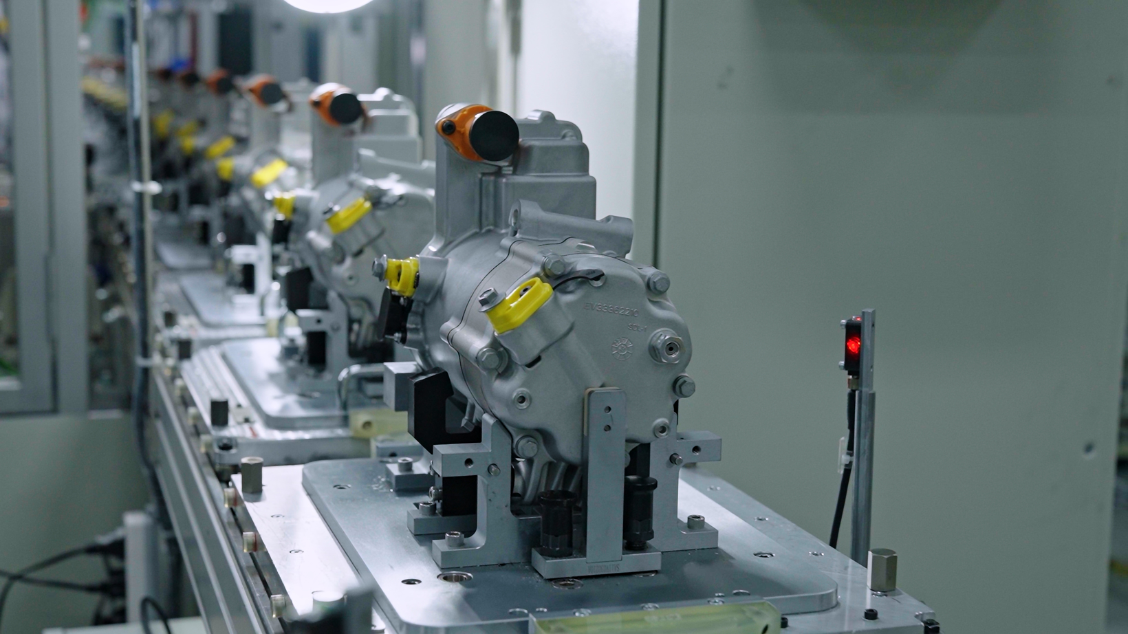 剑指电动车头部供应商，美的威灵汽车部件不止“800V”