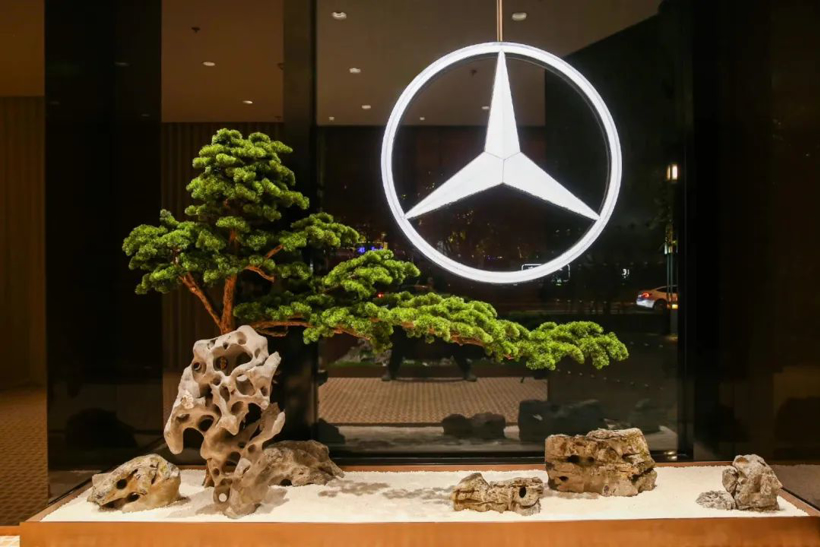 官降之后再降，奔驰EQ的电动化迷局如何破解？