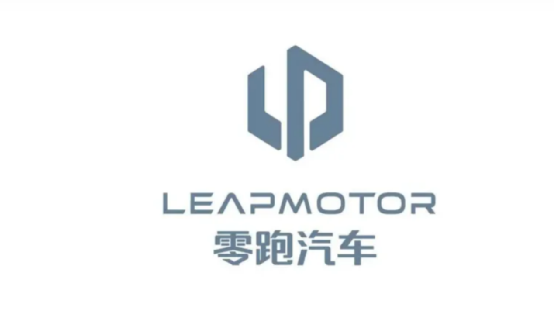 最高8万？新能源车企纷纷降价，消费者应该感谢特斯拉？