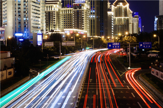 2月新能源销量：燃油车在透支，电动车在绽放