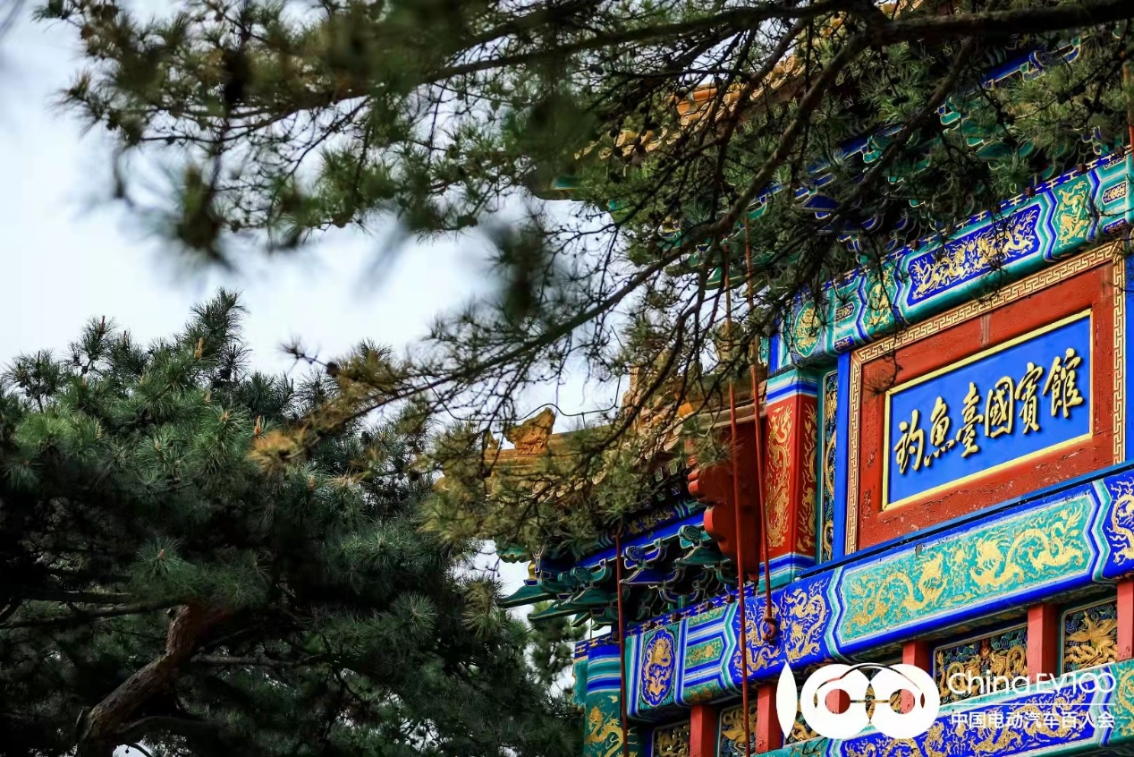 快卜黑科技，亮相钓鱼台——全球首款全液冷储能超充系统发布