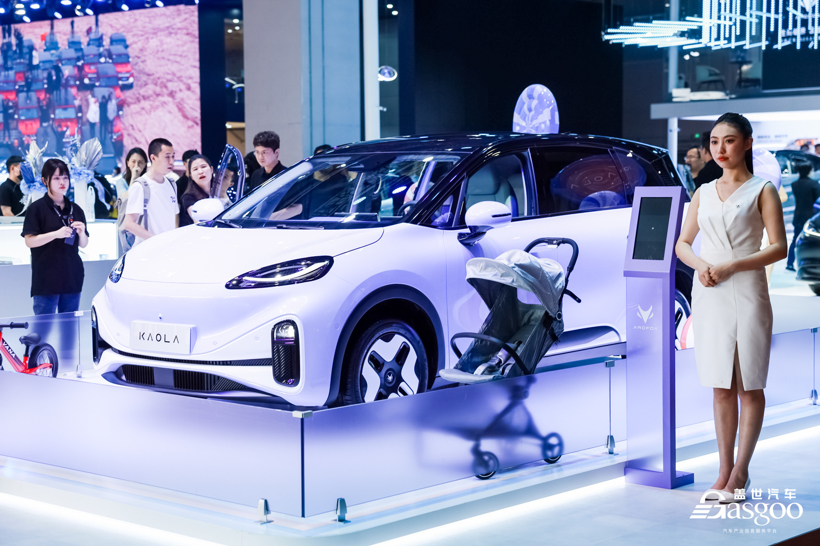 好孩子“搭车”极狐汽车考拉，卷向新赛道