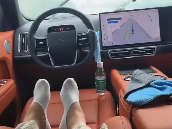 理想汽车行驶中被“苏炳添”刹停，辅助驾驶值得重新审视