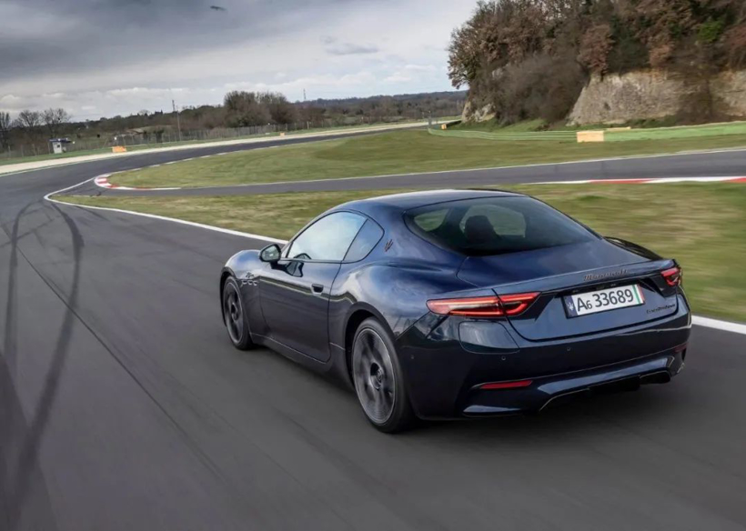 在电动化路上狂飙的玛莎拉蒂