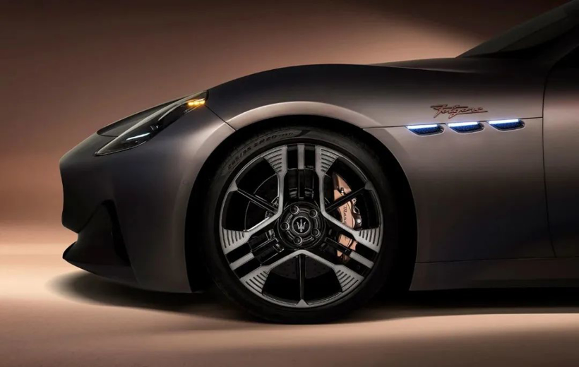 在电动化路上狂飙的玛莎拉蒂