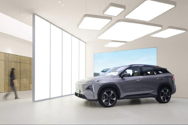 全新零售体系隆重上线 吉利银河百店开业启幕