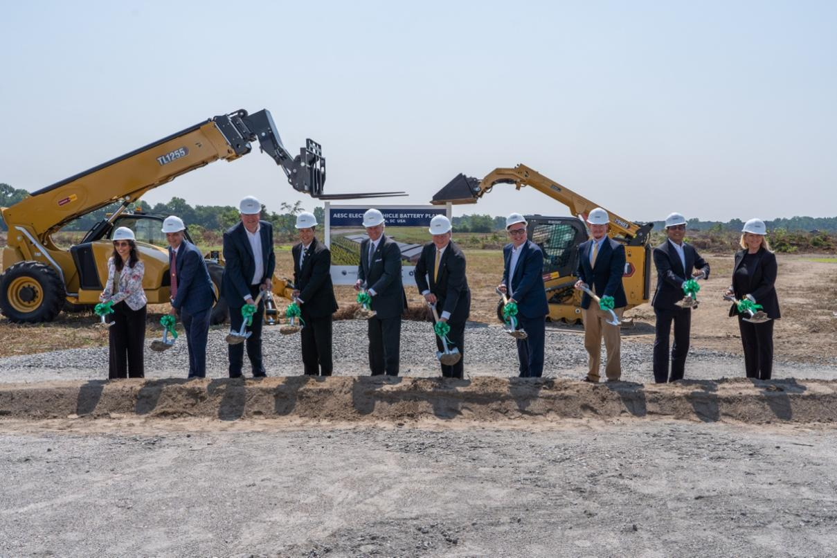 海外产能规划超575GWh，动力电池从国内卷向全球