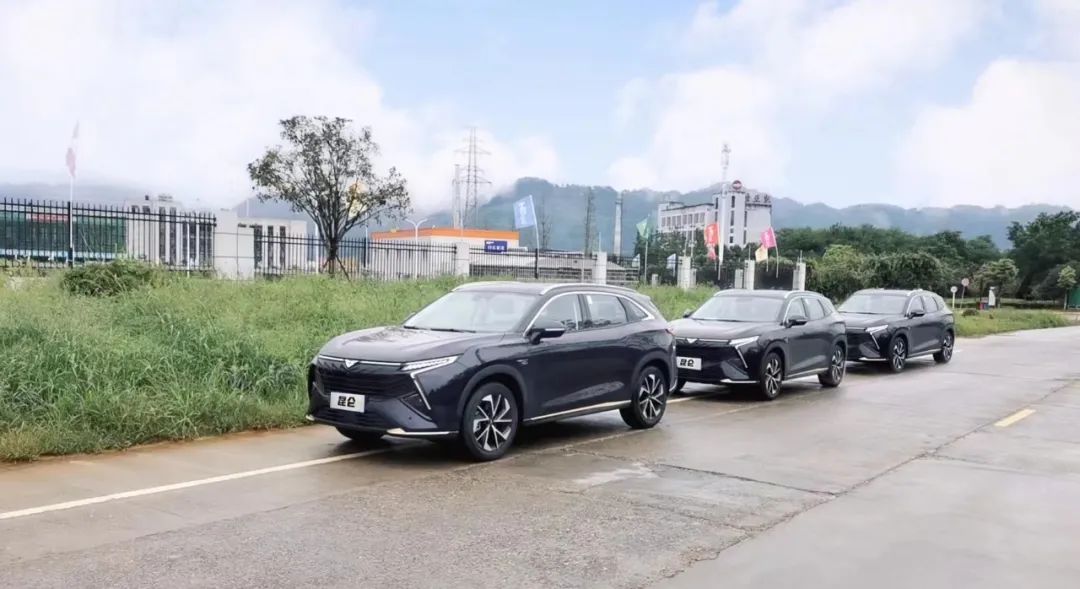 昆仑新材宜宾江安24万吨电解液项目投产