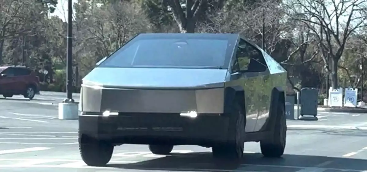 就问你怕不怕！特斯拉将精简进行到底！连后视镜也不要了？