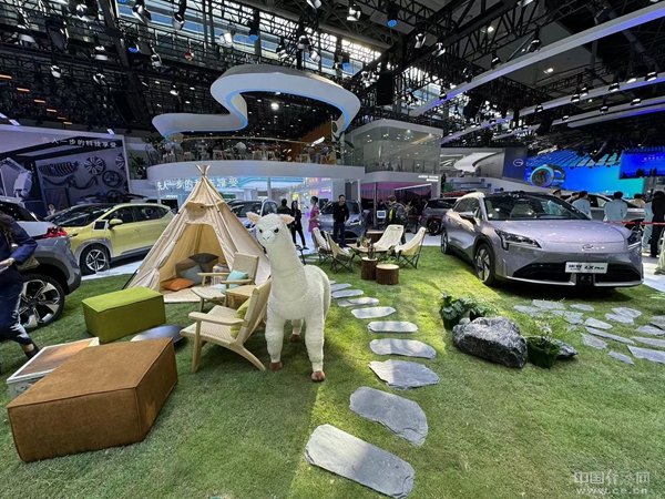 广州车展“懂生活”