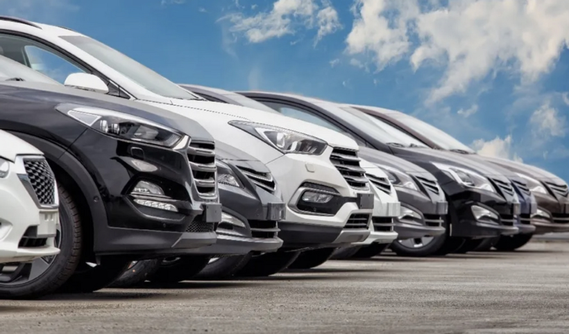 2023车市怪像：国产车敢越卖越贵，只因合资退市太快？