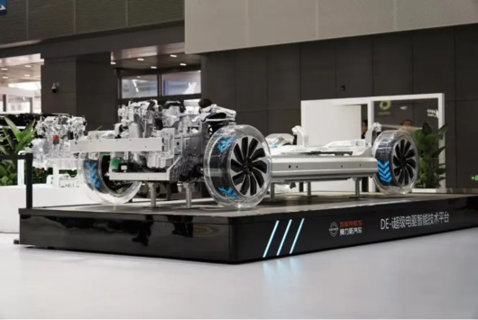 傍上华为赛力斯巨亏？真相是……