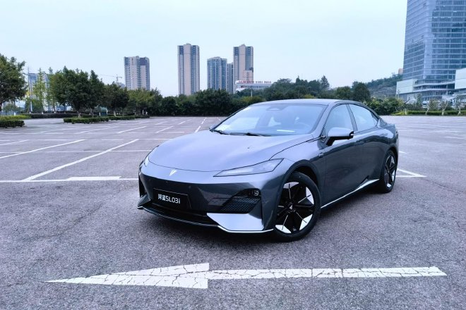 长安获首批智能网联汽车准入试点资格